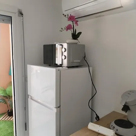 Apartment Baie des Anges clim, parking, terrasse, piscine